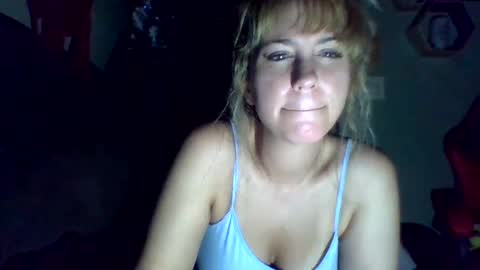 Snapshot of mezzy69 chatting on October 8, 8:09 am mezzy69 online show from October 8, 8:09 am