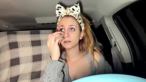 Snapshot of mezzy69 chatting on January 6, 8:35 am mezzy69 online show from January 6, 8:35 am