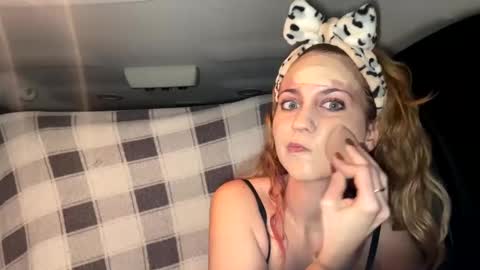 Snapshot of mezzy69 chatting on January 7, 9:07 am mezzy69 online show from January 7, 9:07 am