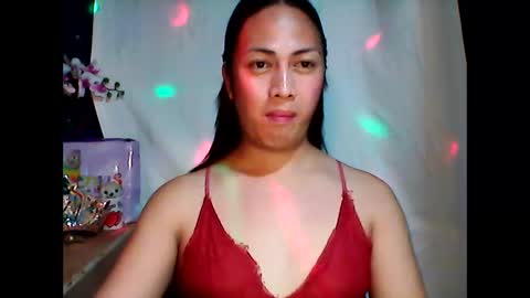 Mia online show from December 16, 2:23 pm