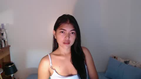 mia online show from February 5, 3:31 pm