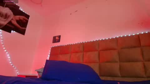 Emi online show from September 15, 7:15 pm