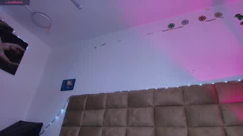 Emi online show from September 28, 7:45 pm