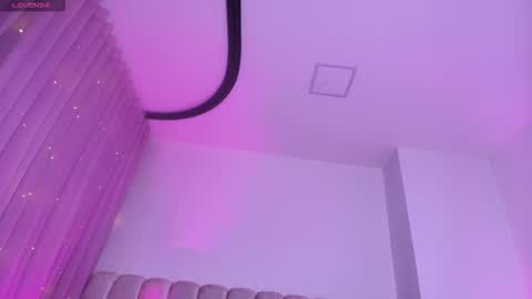 Emi online show from February 5, 8:12 pm