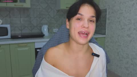 Mia online show from October 23, 5:03 pm