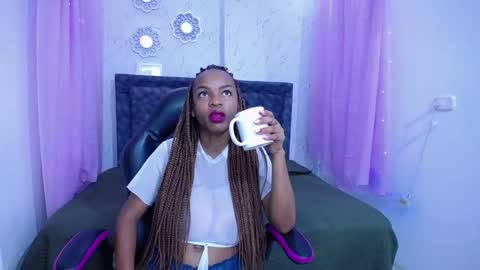 Snapshot of mia__thomson_ chatting on September 16, 12:29 pm MIA online show from September 16, 12:29 pm