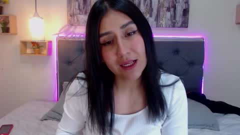 Snapshot of mia_ayra chatting on October 18, 3:27 pm M I A A Y R A online show from October 18, 3:27 pm