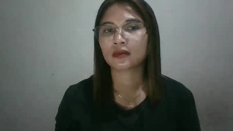 Snapshot of mia_bella04 chatting on February 24, 2:40 am mia_bella04 online show from February 24, 2:40 am