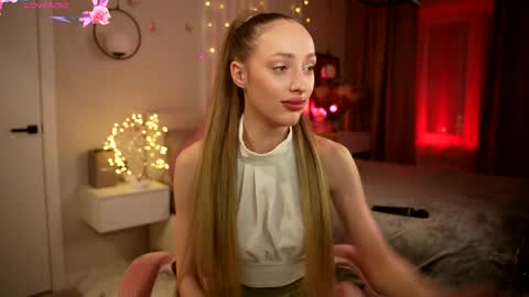 Just call me Kitty online show from March 24, 2:34 pm