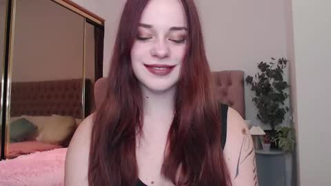 Mia online show from October 19, 9:52 pm