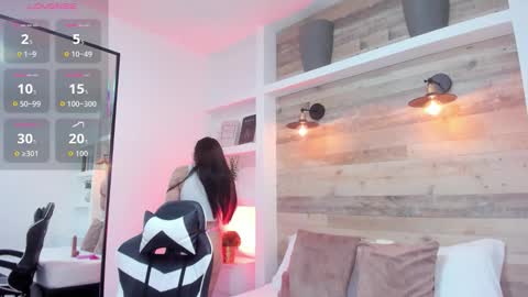 M I A  online show from February 3, 2:19 am