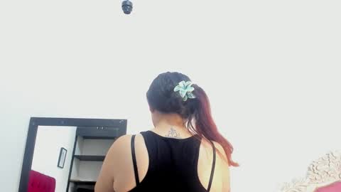 Snapshot of mia_collivens chatting on October 6, 11:39 am mia online show from October 6, 11:39 am