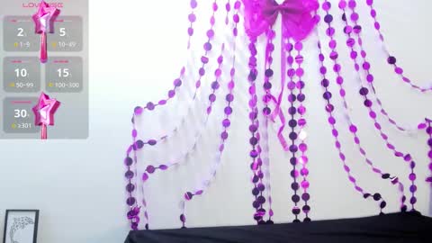Snapshot of mia_collivens chatting on October 18, 11:14 am mia online show from October 18, 11:14 am