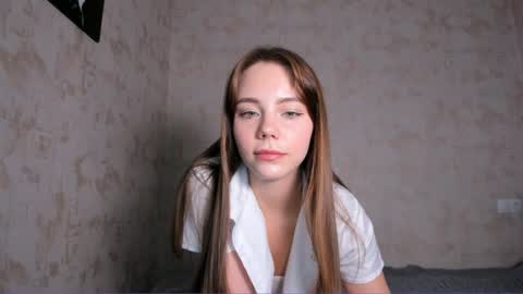 Snapshot of mia_com chatting on February 4, 1:48 pm Mia next stream Thursday 1400 UTC1 Friday 1400 UTC1 online show from February 4, 1:48 pm