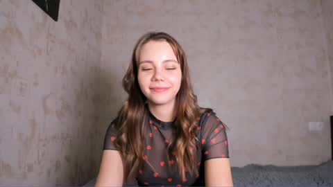 Snapshot of mia_com chatting on February 6, 5:19 pm Mia next stream Thursday 1400 UTC1 Friday 1400 UTC1 online show from February 6, 5:19 pm