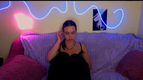 Snapshot of mia_cutie77 chatting on October 9, 9:15 am mia_cutie77 online show from October 9, 9:15 am