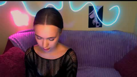 Snapshot of mia_cutie77 chatting on September 28, 11:19 am mia_cutie77 online show from September 28, 11:19 am