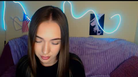 Snapshot of mia_cutie77 chatting on September 20, 11:13 am mia_cutie77 online show from September 20, 11:13 am