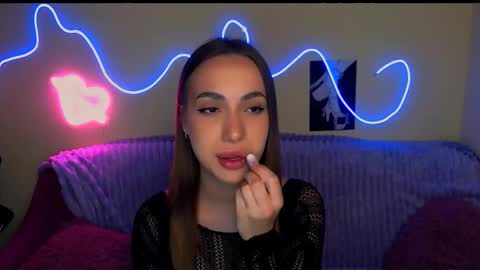 Snapshot of mia_cutie77 chatting on October 7, 9:05 am mia_cutie77 online show from October 7, 9:05 am