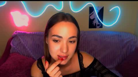 Snapshot of mia_cutie77 chatting on September 29, 11:20 am mia_cutie77 online show from September 29, 11:20 am