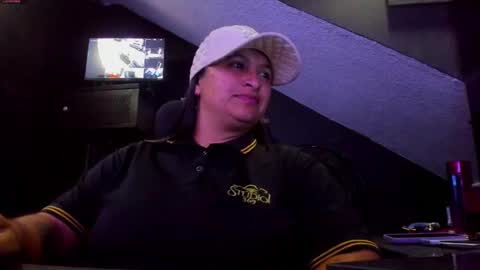 Snapshot of mia_daniela_ chatting on September 17, 10:57 pm Mia daniela online show from September 17, 10:57 pm