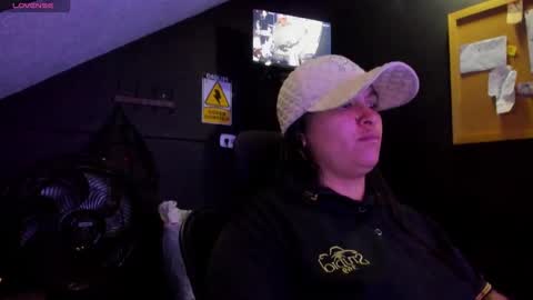 Snapshot of mia_daniela_ chatting on October 16, 4:23 am Mia daniela online show from October 16, 4:23 am