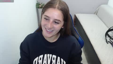 Mia online show from November 8, 2:20 pm