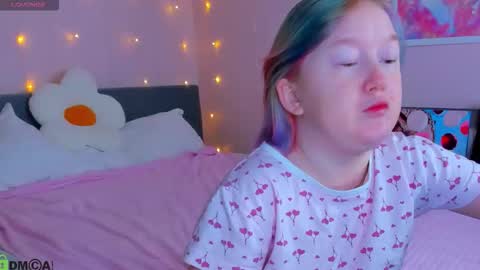 Mia online show from January 19, 3:05 am