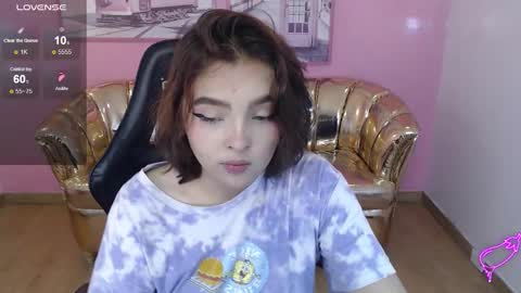 Mia online show from November 25, 2:49 pm