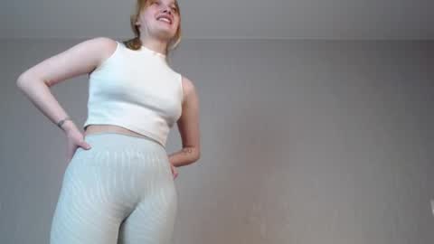 Mia online show from January 13, 2:58 pm