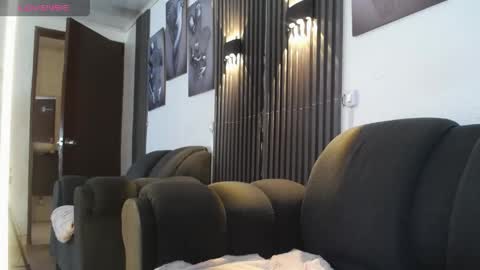 mia_garcia28 online show from May 13, 4:05 pm