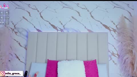 Snapshot of mia_greco_ chatting on September 28, 4:32 am mia_greco_ online show from September 28, 4:32 am