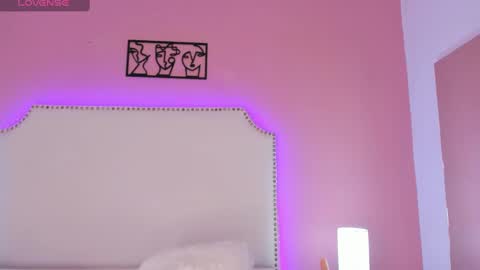 Snapshot of mia_greco_ chatting on February 25, 10:42 pm mia_greco_ online show from February 25, 10:42 pm