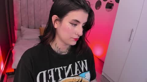 Val  online show from March 28, 8:32 pm