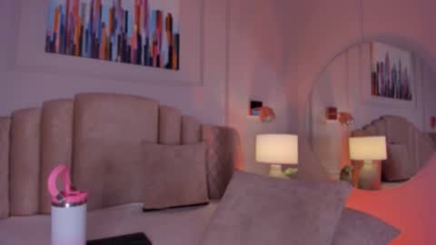 Mia online show from October 26, 4:24 am