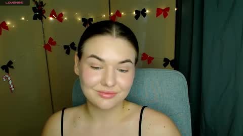 mia_lemm online show from December 22, 8:54 am