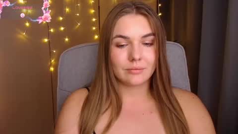 Snapshot of mia_lemm chatting on September 9, 1:33 pm mia_lemm online show from September 9, 1:33 pm