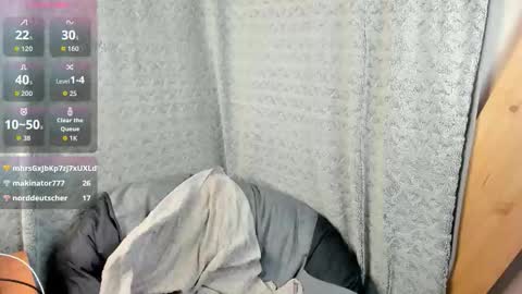 mia_lores online show from November 21, 9:40 am