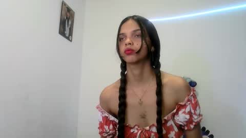 mia lucy 21 online show from October 10, 8:35 pm