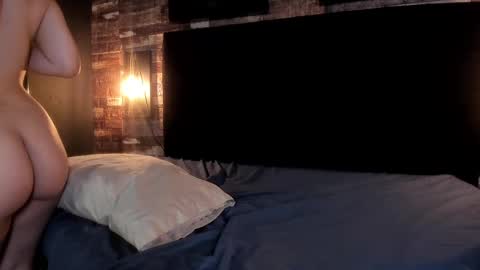 Mia Montier online show from December 19, 11:03 pm