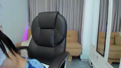 Mia online show from February 19, 12:48 pm