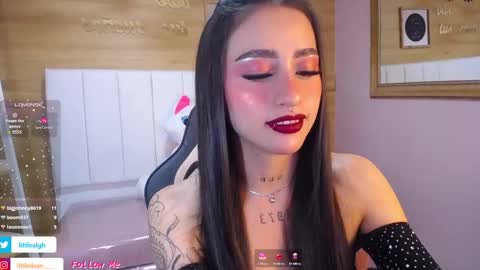 Snapshot of mia_ponce_a chatting on October 7, 8:05 pm MIA online show from October 7, 8:05 pm