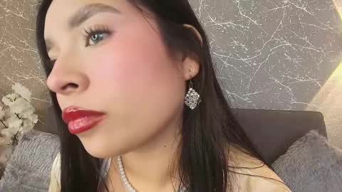 Mia Roux online show from March 1, 7:04 pm