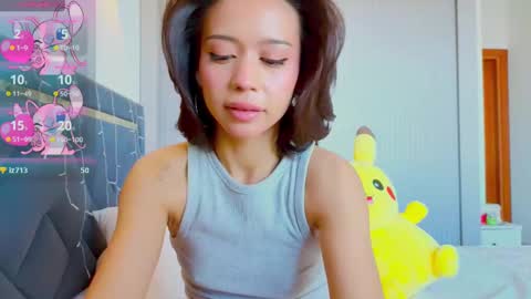 Snapshot of mia_sirenia chatting on March 11, 6:19 am Mia online show from March 11, 6:19 am