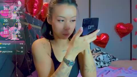 Snapshot of mia_sirenia chatting on February 21, 12:39 pm Mia online show from February 21, 12:39 pm