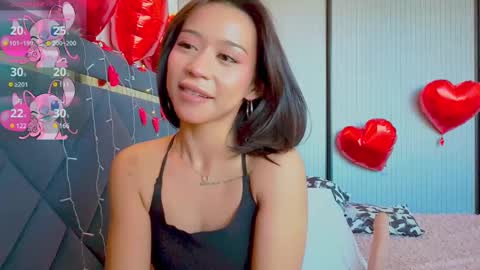 Snapshot of mia_sirenia chatting on February 21, 6:29 am Mia online show from February 21, 6:29 am