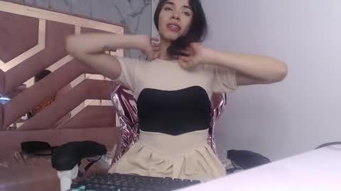 Snapshot of mia_swift_ch chatting on September 23, 4:17 am mia_swift_ch online show from September 23, 4:17 am