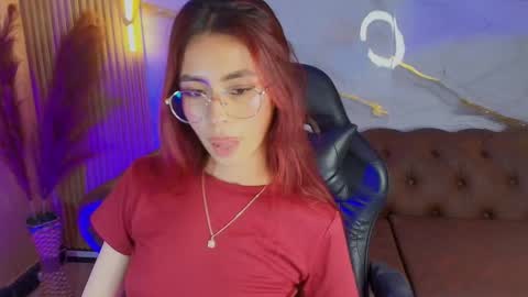 Snapshot of mia_tf chatting on October 18, 4:00 pm Mia online show from October 18, 4:00 pm