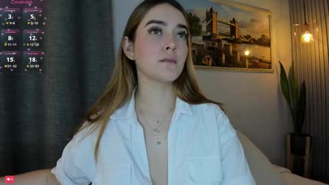 Snapshot of mia_white11 chatting on February 17, 12:38 pm Mia White online show from February 17, 12:38 pm