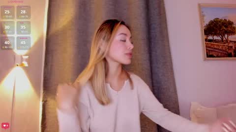 Snapshot of mia_white11 chatting on October 1, 1:21 pm Mia White online show from October 1, 1:21 pm